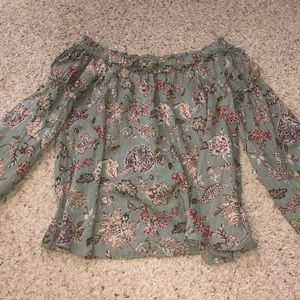 Umgee USA green floral and flowy blouse